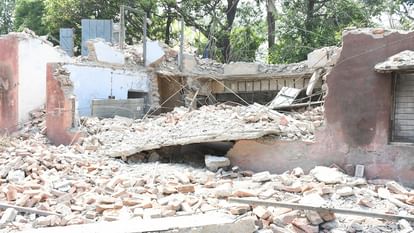 Haldwani: मजदूरी करने गए एमए के छात्र की लिंटर के नीचे दबकर मौत, इस आवास को तोड़ने गया था छात्र, ऐसे निकाला शव