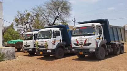 Vidisha News Tractors and dumpers involved in illegal mining seized drivers fled leaving their vehicles