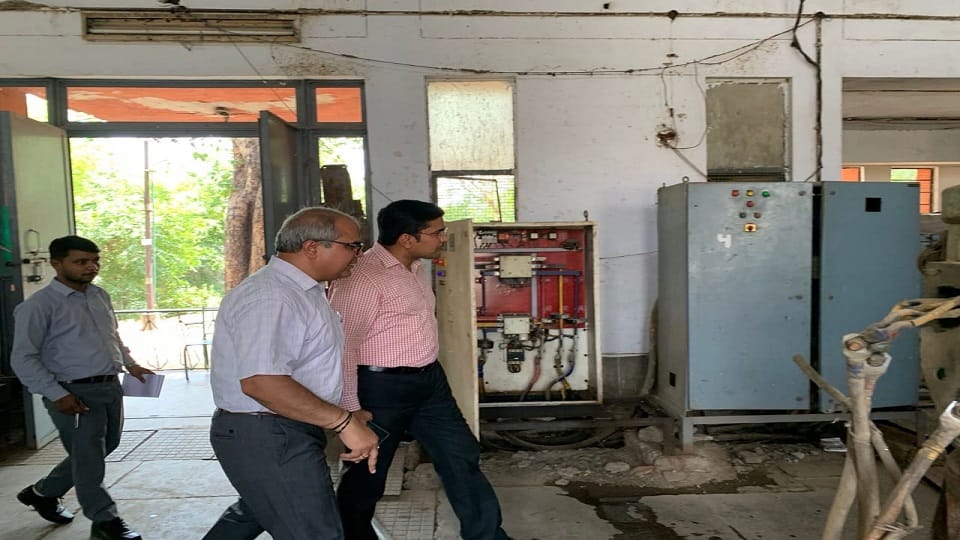 Salaries of three JEs stopped in case of fake disposal of complaints