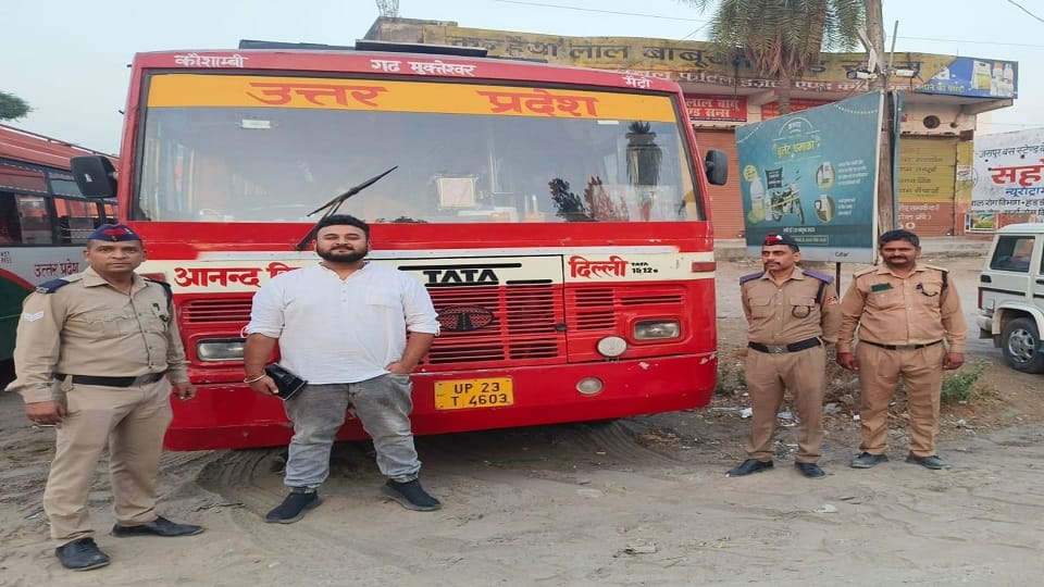 Campaign against dangerous vehicles started at 3 o clock in the night in kashipur