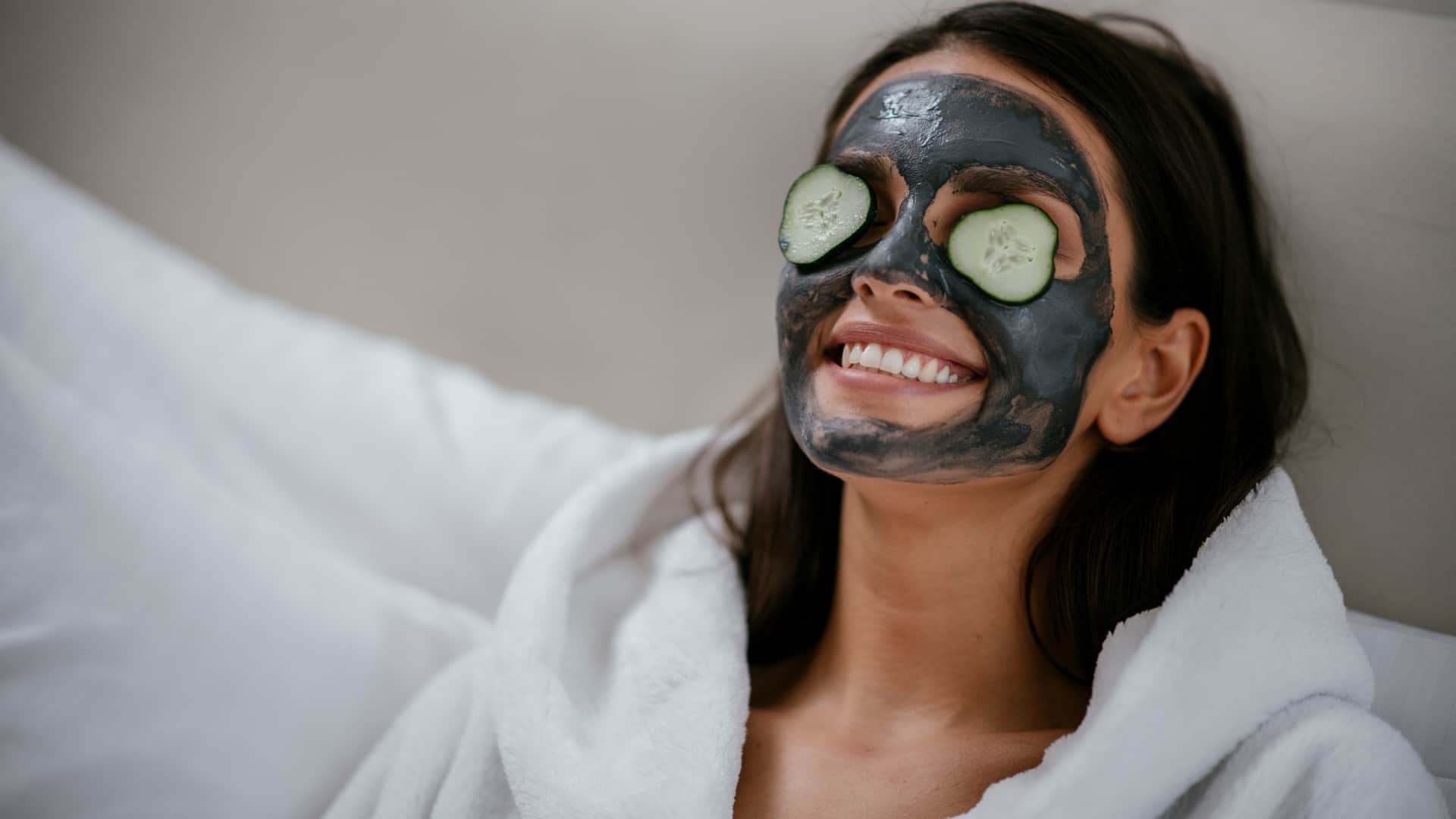 Clean Up Vs Facial Know Which Treatment is Beneficial For Your Skin and Why Details Inside