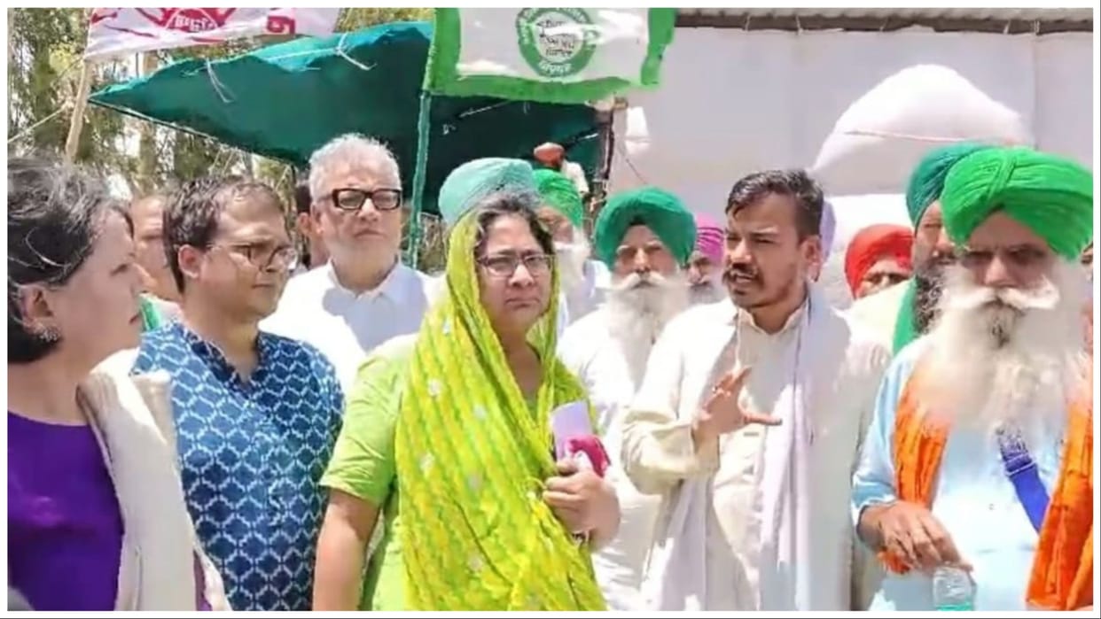 Farmer Protest: Delegation of 5 TMC MPs reached at Farmers movement site at Datasingh border