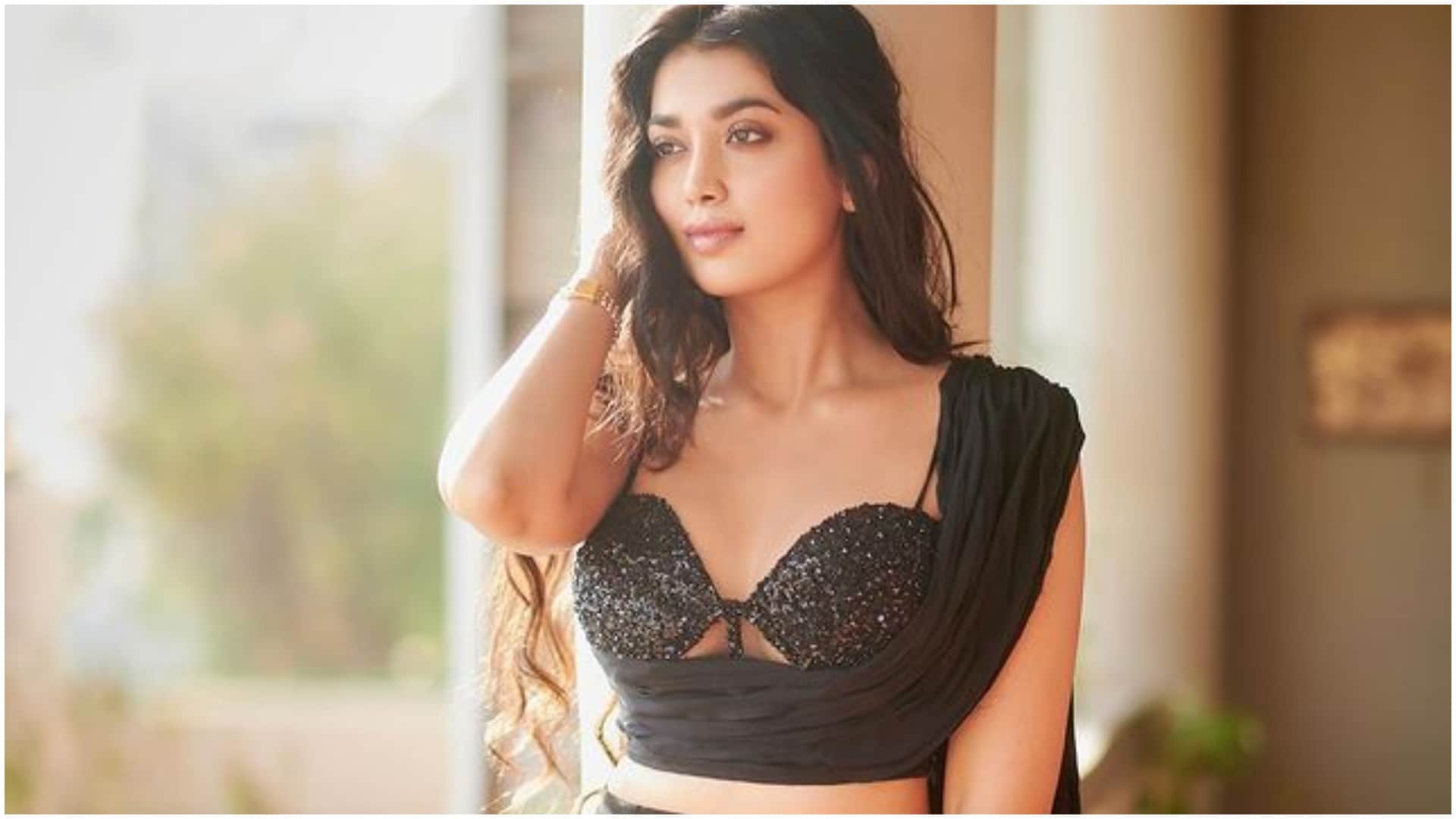 Showstopper Makers Complaint filed against Digangana Suryavanshi for cheating and trying to Extort Money