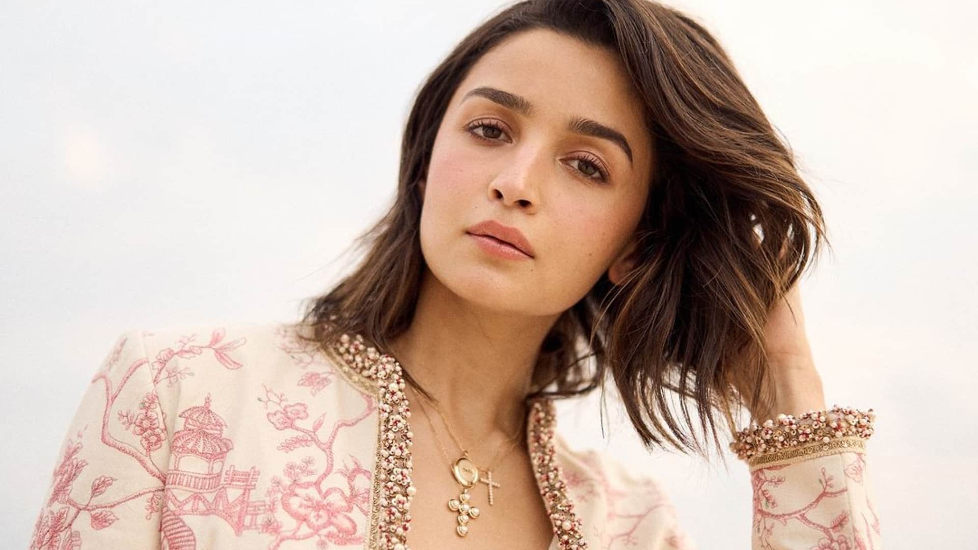 Indian Actors Who Did Hollywood Movies Priyanka Chopra Irrfan Khan Alia Bhatt Deepika Padukone