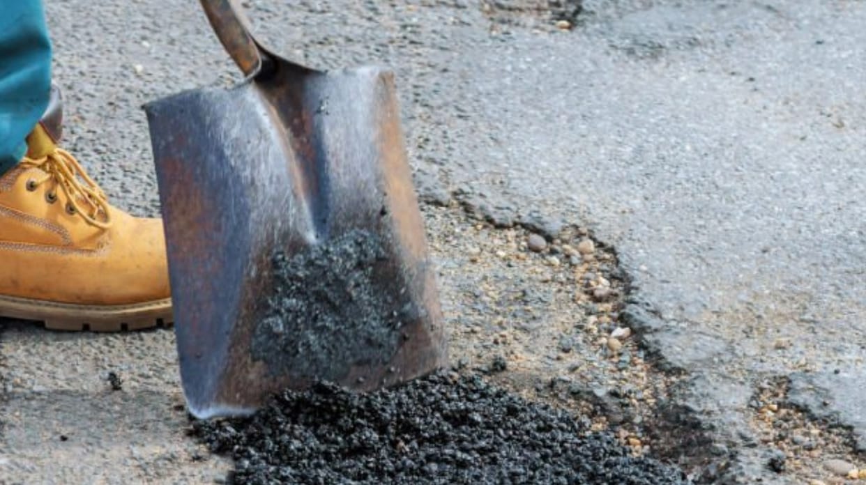 five arrested for stealing copper from utility cables under Dadar footpath in mumbai