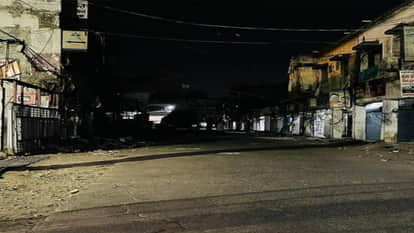 Codeine-containing cough syrups in Gorakhpur and Maharajganj may also face action. 25 people are on the radar.