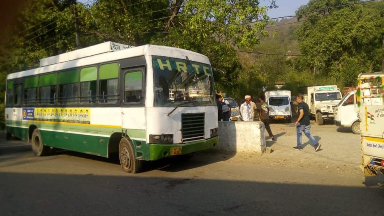 tyre of HRTC bus got punctured as soon as it left Jwalamukhi bus stand