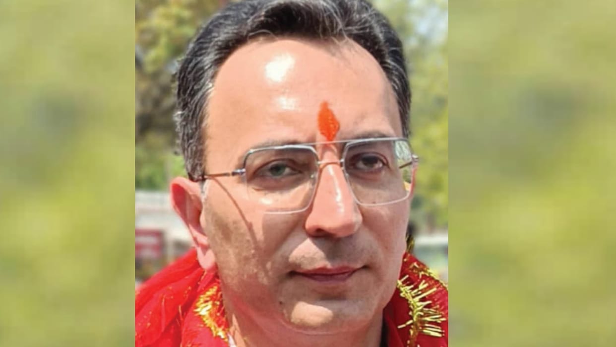 Jitin Prsad resigns from UP minister post.