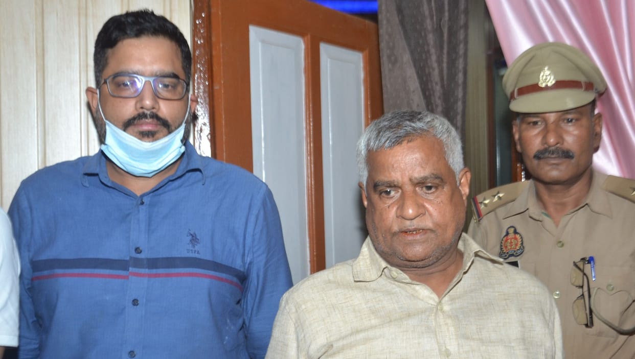 Fake Teacher Recruitment, A clerk was questioned, DIOS will also summoned, mastermind father-son sent to jail