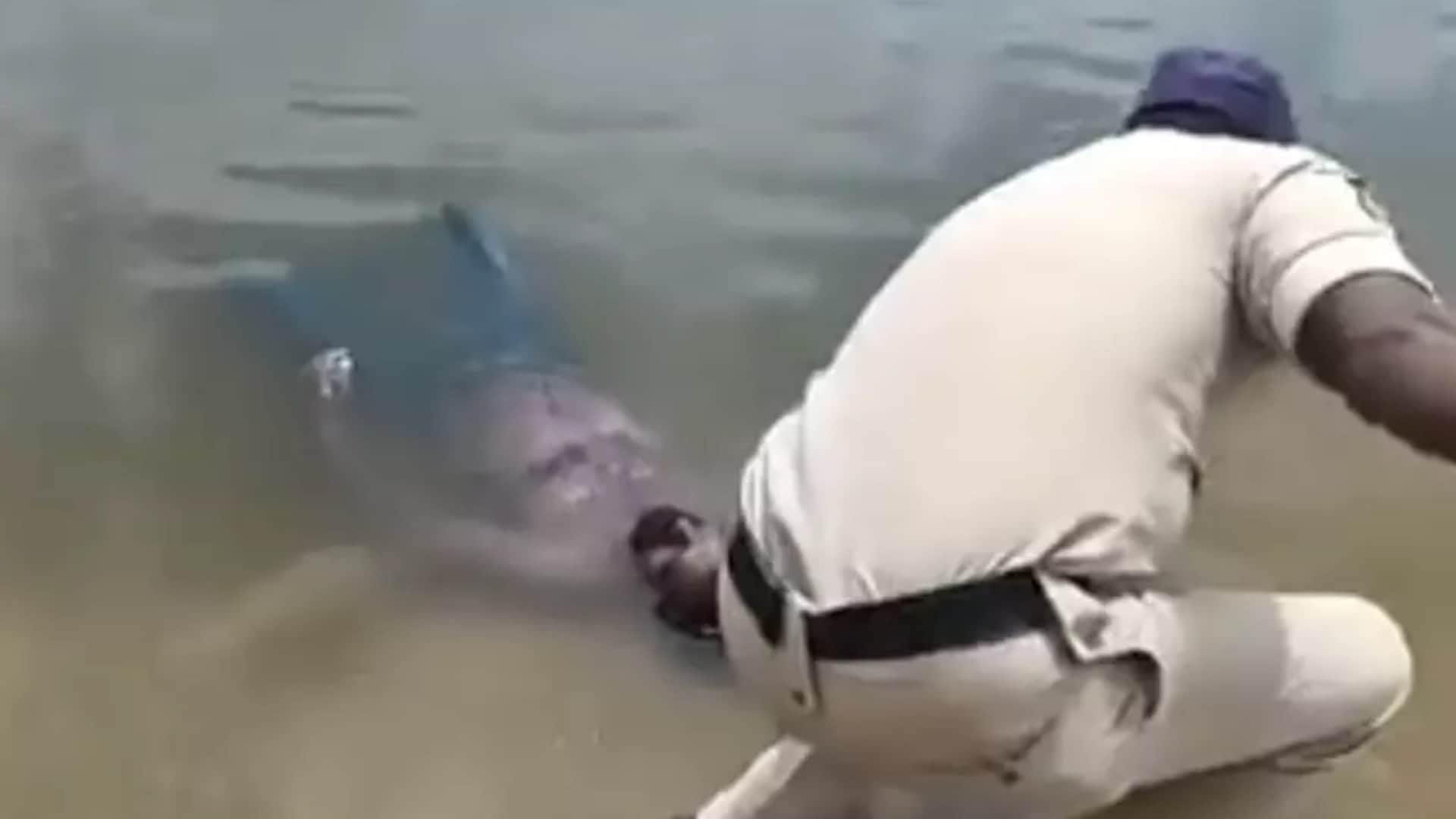 Viral Video: Police Shocked to Find Dead Man Cooling His Body hanumakonda telangana