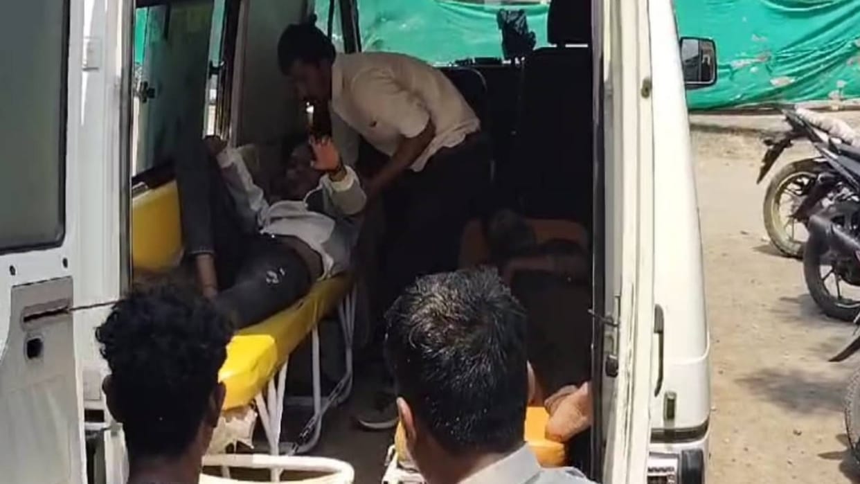 Khargone Accident happened with car riders from Gujarat at blind turn car overturned and fell into ditch