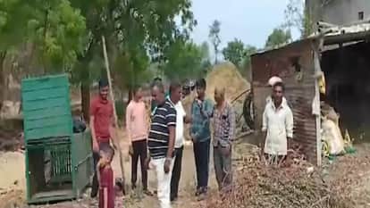 Barwani News Leopard hunted a pet dog at place where cage has been installed for a year