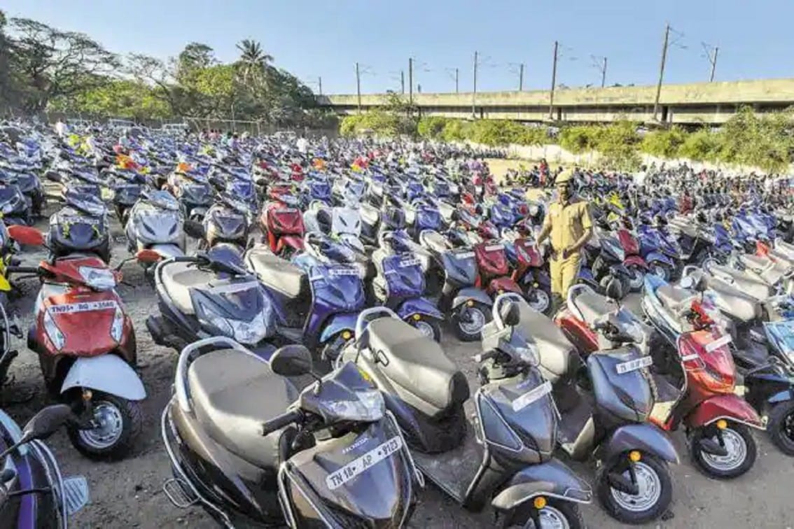Two-wheeler sales rise and passenger vehicle sales drop in May SIAM Auto Sales Data