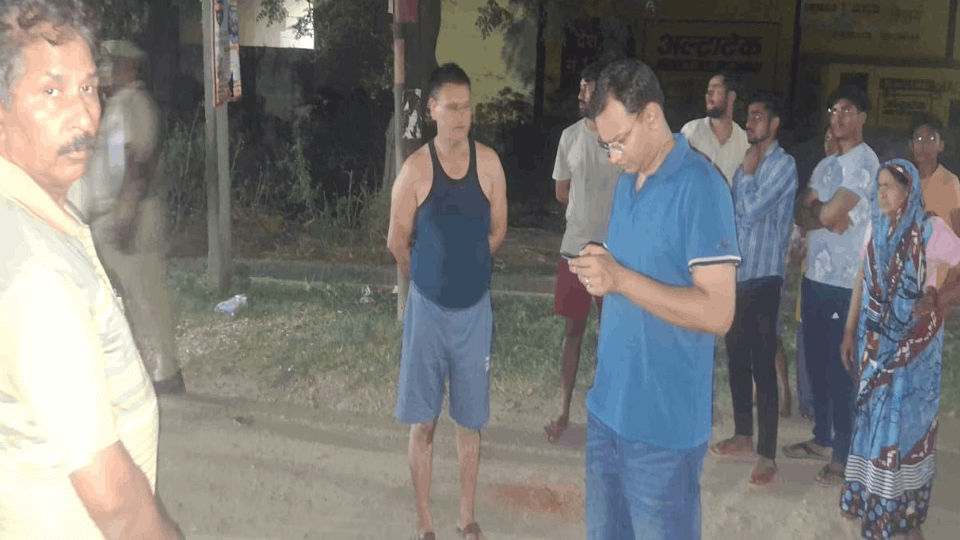 bike riding miscreants looted 2.5 lakh cash from  liquor salesman In Bulandshahr
