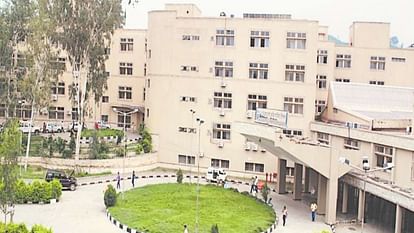 Ragging in Tanda Medical College, four senior trainees were suspended, expelled for one year, fined up to one