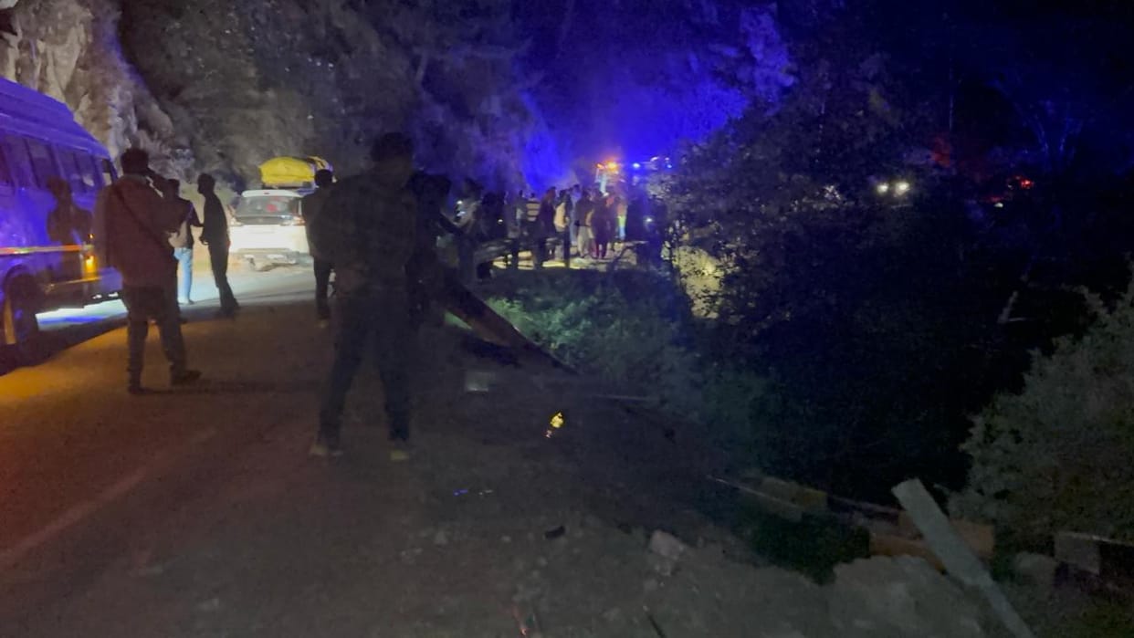 Uttarkashi Bus Accident injured Told aap beeti Passengers kept screaming driver kept driving at high speed