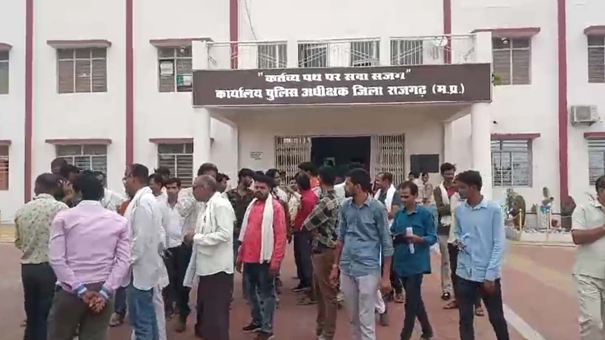 Police beat up a young man accusing him of theft in rajgarh