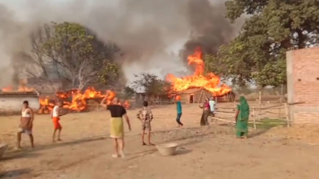 Cylinder blasted in bhadohi roof and dozens of residential houses destroyed