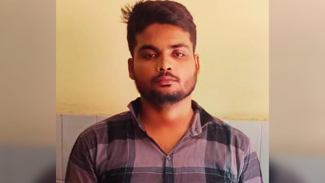 stolen car locked while sitting at home police arrested miscreant in varanasi