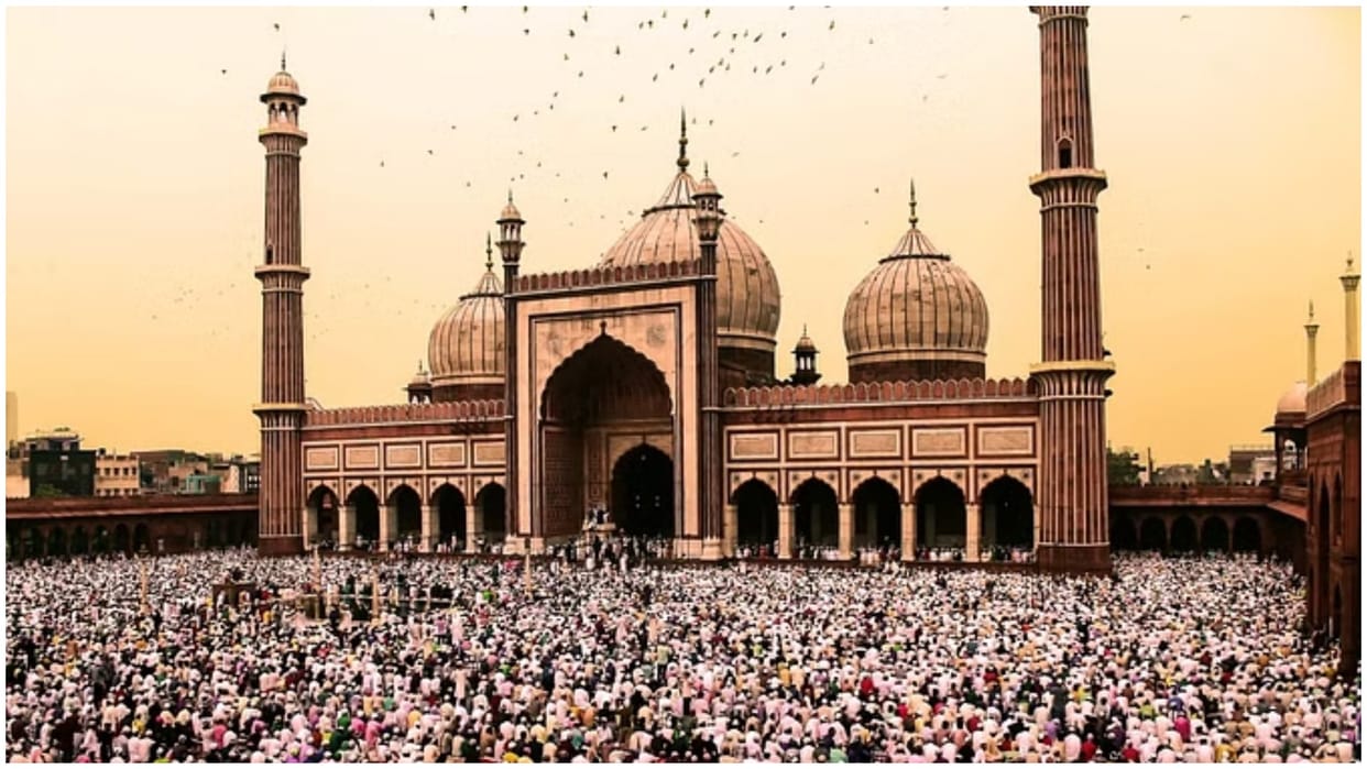 Agra Jama Masjid: Hindu side opposes Shahi Eidgah Committee becoming a party