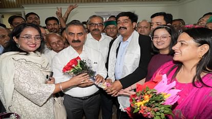 Six MLAs elected in the assembly byelection took oath