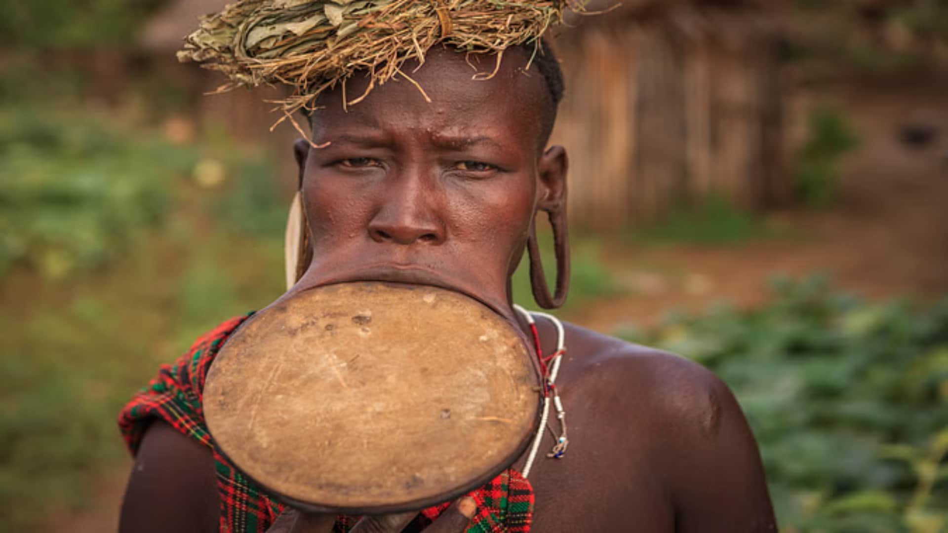 world Most Dangerous Tribes interesting facts of most dangerous mursi tribe of ethiopia that kills humans