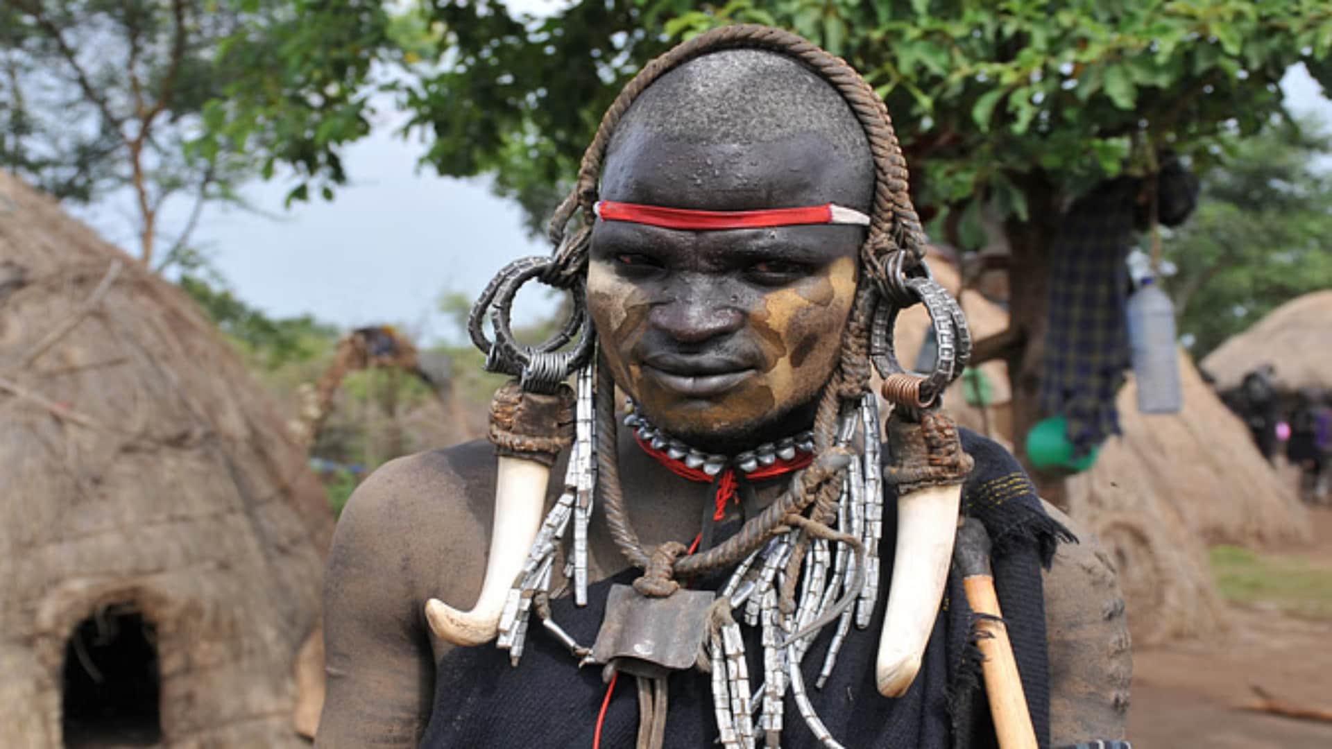 world Most Dangerous Tribes interesting facts of most dangerous mursi tribe of ethiopia that kills humans