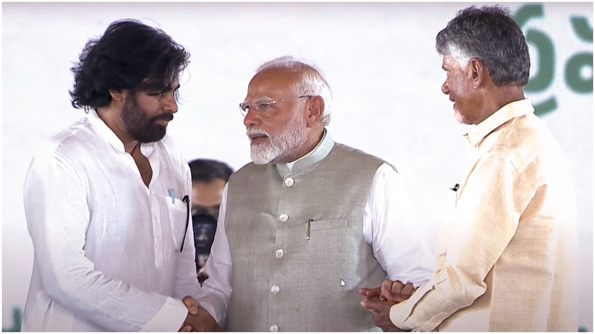 PM Narendra Modi Pawan Kalyan Rajinikanth K Chiranjeevi during CM Nara Chandrababu Naidu swearing in ceremony