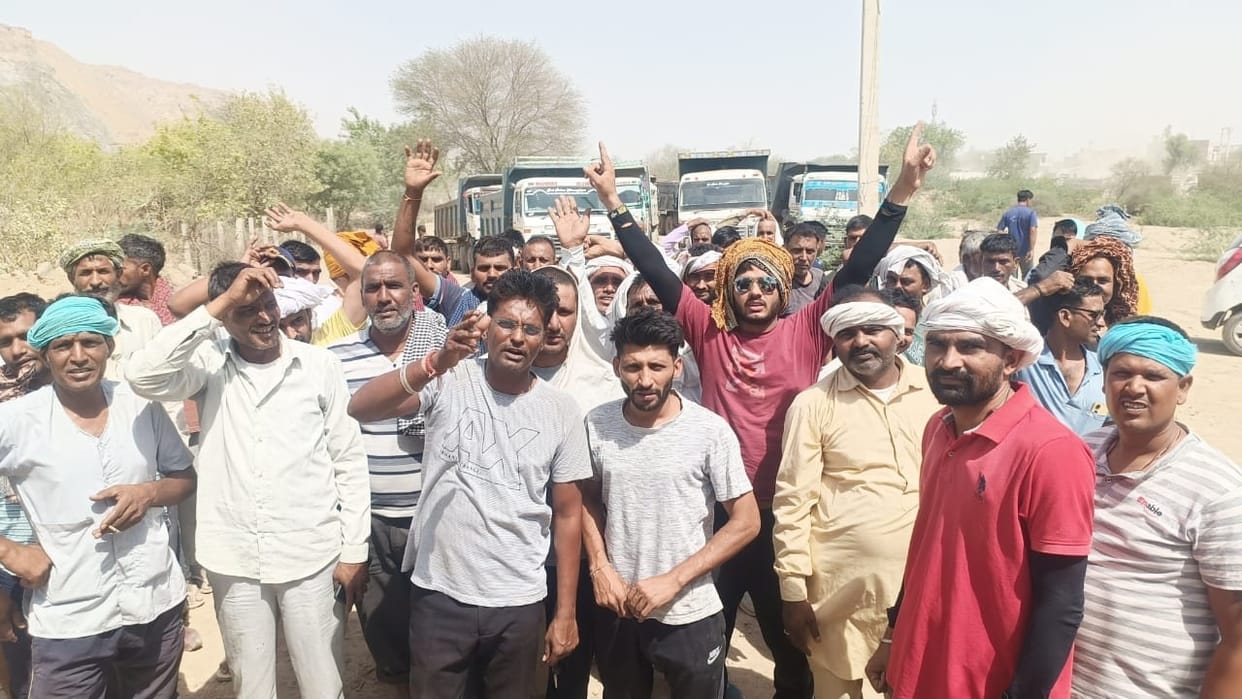 Dumper owners protested against overloading in Bhiwani, warned the administration of big movement