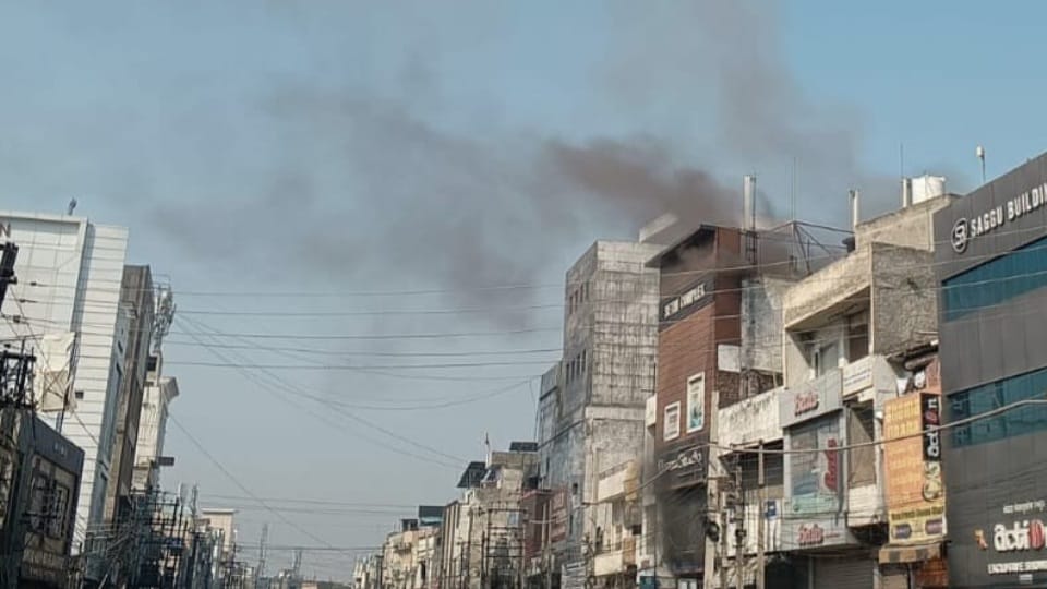 Fire Broke out in Building in Jalandhar