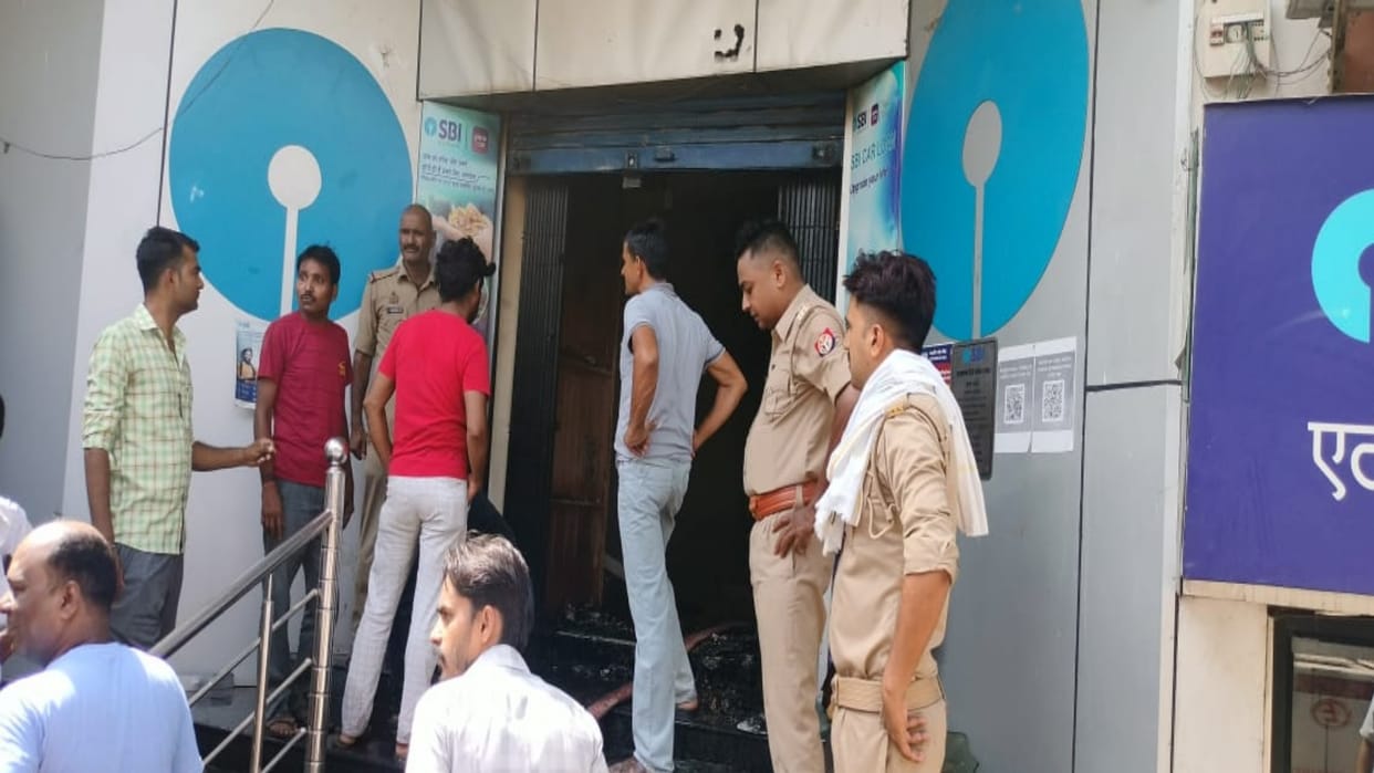 A massive fire broke out in the server room of SBI, the fire brigade brought the fire under control after two