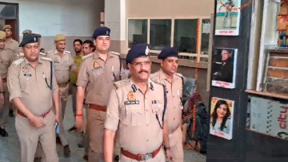 Etah Police's encounter with animal smuggler shot in leg admitted to hospital