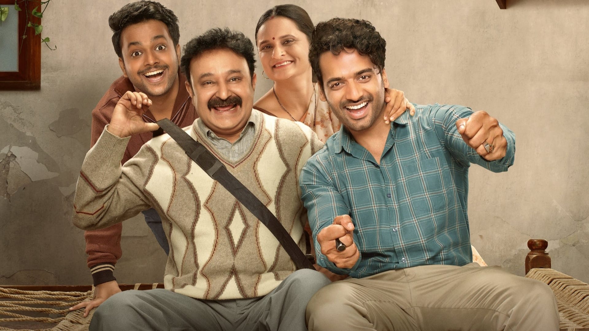Bollywood Atul Kulkarni shares yaadon ki gullak memory his wife plays Mrs Shanti Mishra in the web series