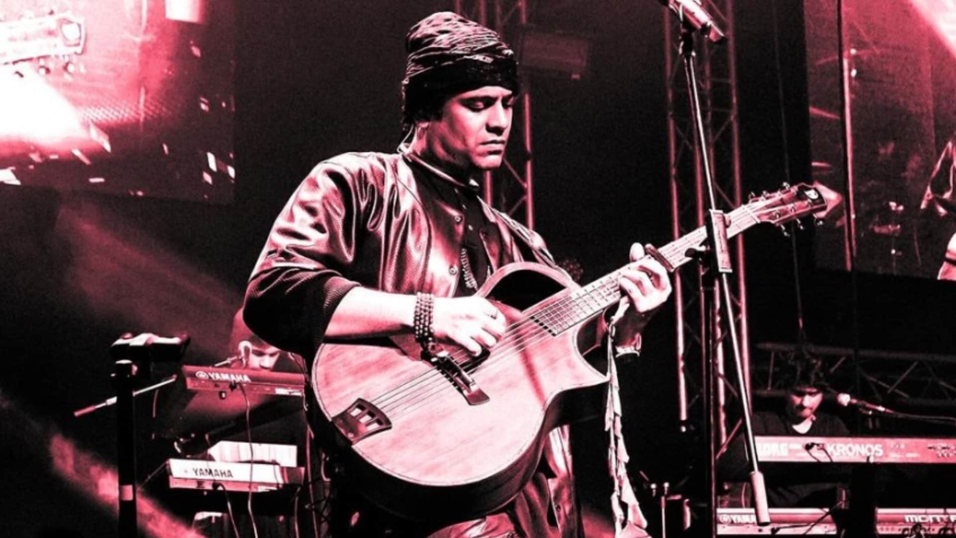 Singer Jubin Nautiyal celebrating his Birthday today click here to know lesser known facts about life