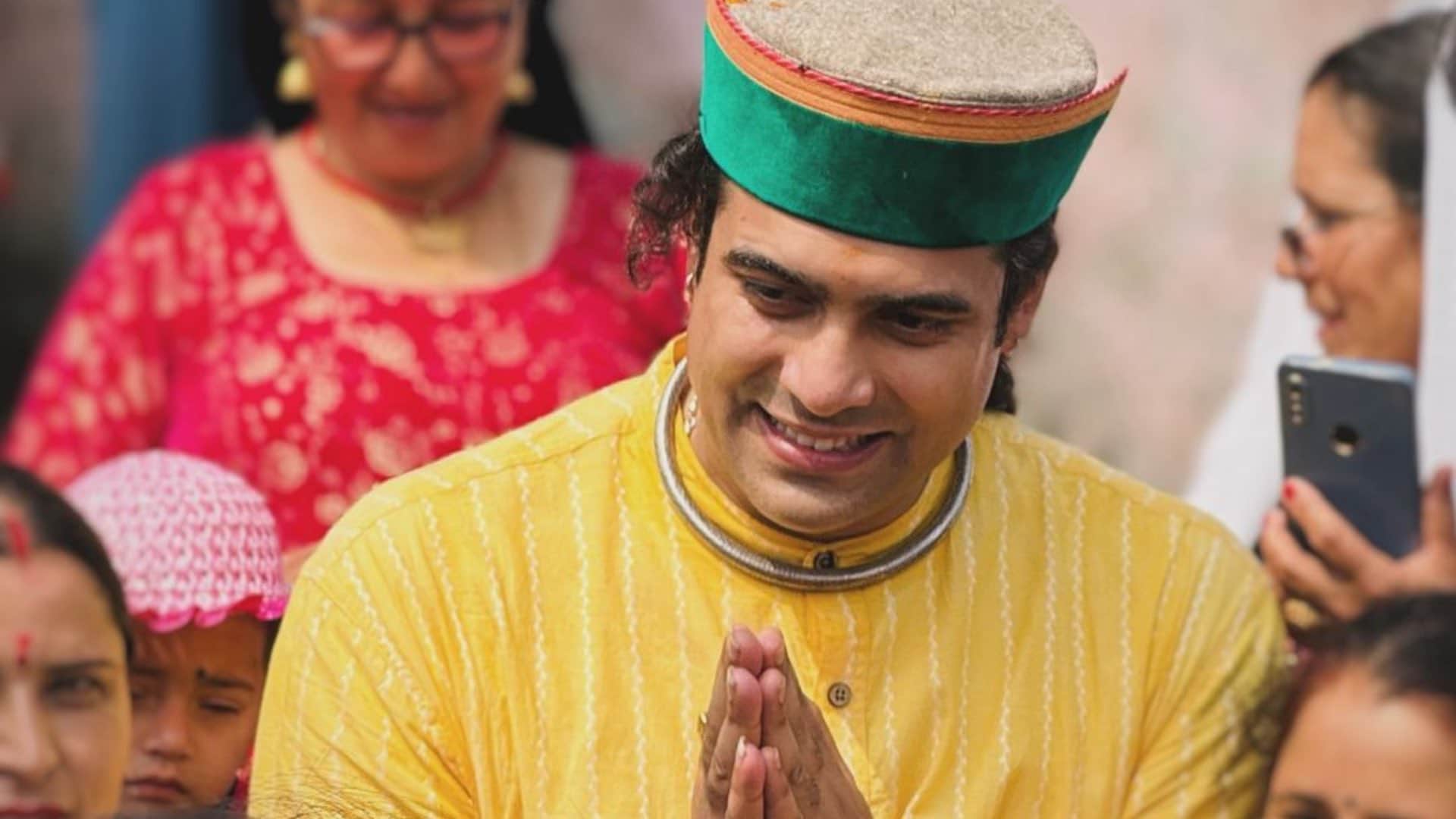 Singer Jubin Nautiyal celebrating his Birthday today click here to know lesser known facts about life