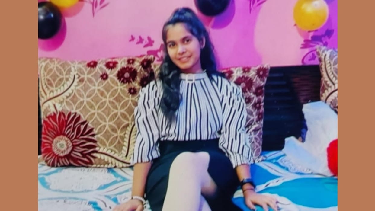 Monkeys attack student in Karnal, she dies after falling from the third floo