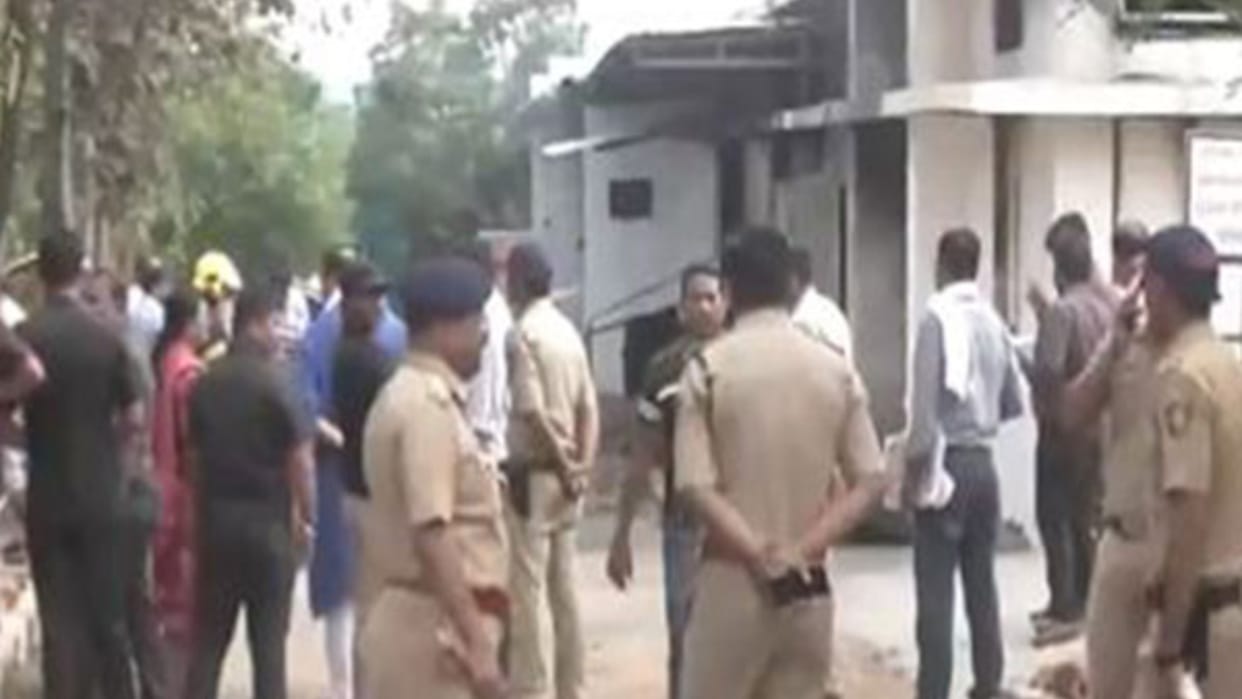 Maharashtra explosives factory blast near Nagpur Updates casualties news in hindi