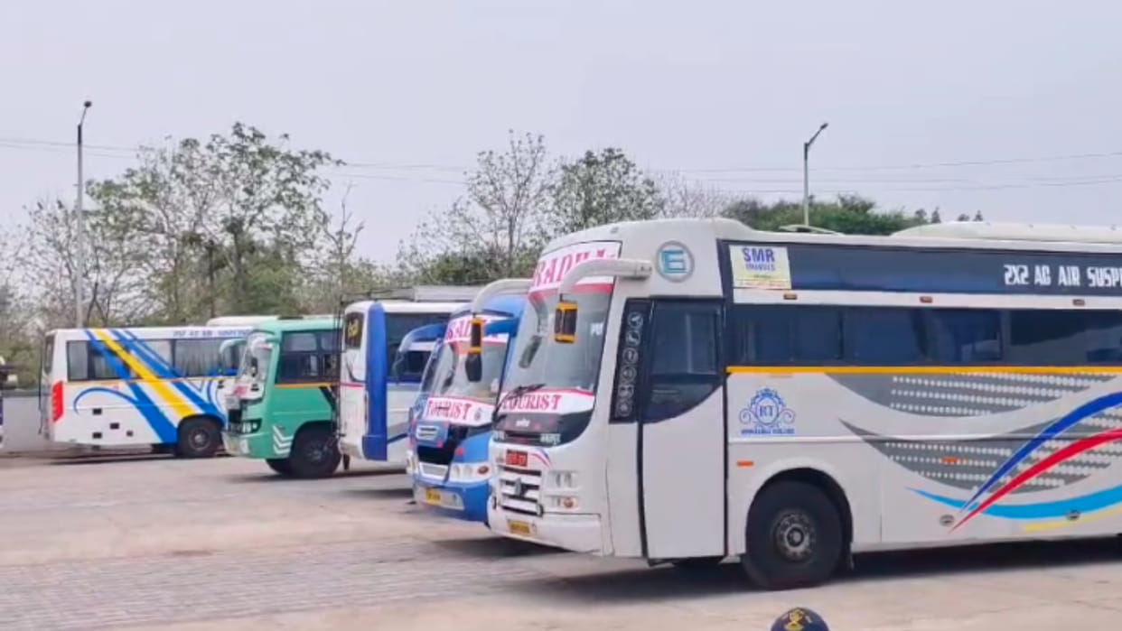 Sagar: Bus operators suddenly went on strike, passengers in disarray as wheels of buses stopped