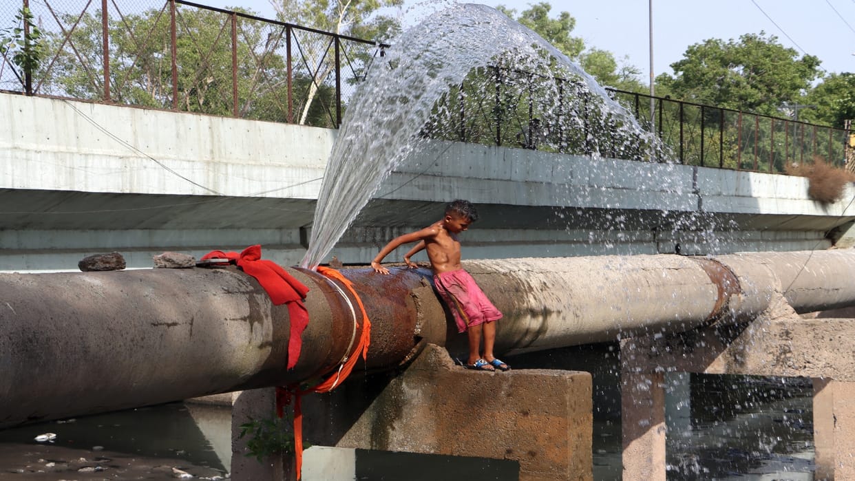 Not only demand and supply but also uneven distribution of water is cause of water crisis in Delhi