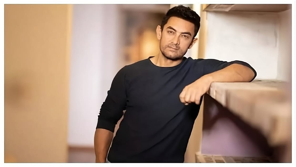 Aamir Khan says he wants to quit films in Rhea Chakraborty show talk about shah rukh salman khan got emotional