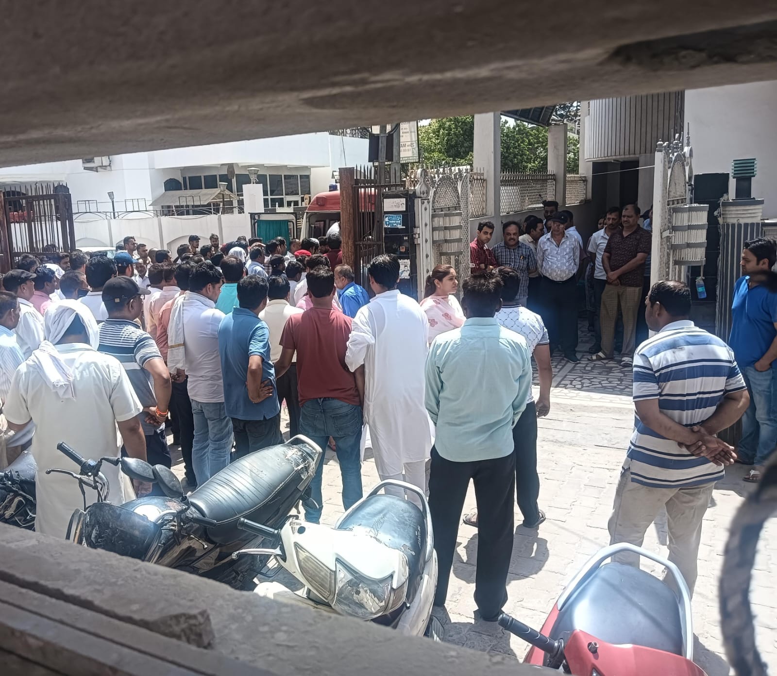 Couple died in an accident during Tirupati Balaji Yatra, bodies brought to Meerut today