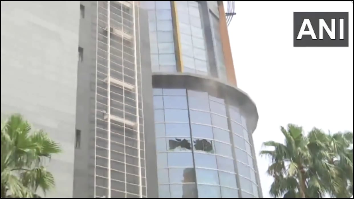 Kolkata Acropolis Mall where a fire broke out Several fire tenders on the spot news in hindi