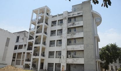 95 acres of medical college campus, only 20 employees for security,  claim of installing cameras is hollow