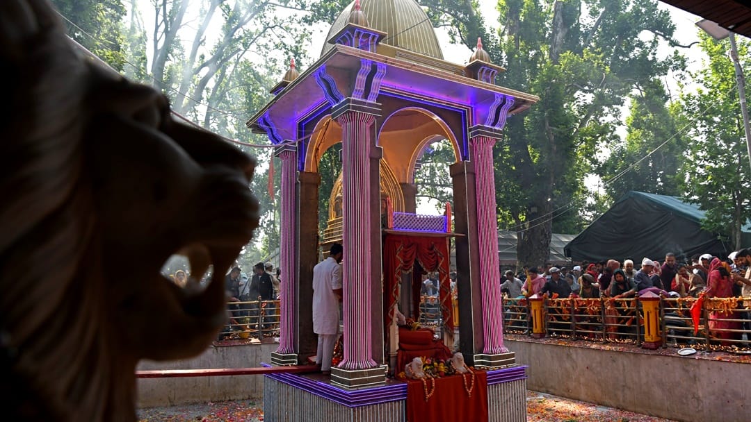 Kheer Bhawani Mela Photos :  Kheer Bhawani Temple in Kashmiri Pandits Pray for Return to Kashmir