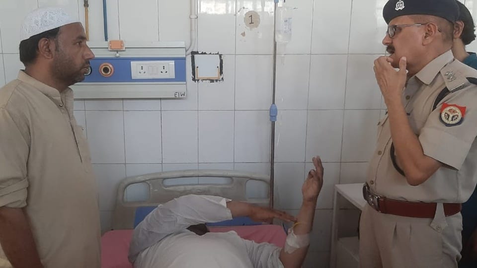 Moradabad: Young man shot in land dispute, admitted in district hospital