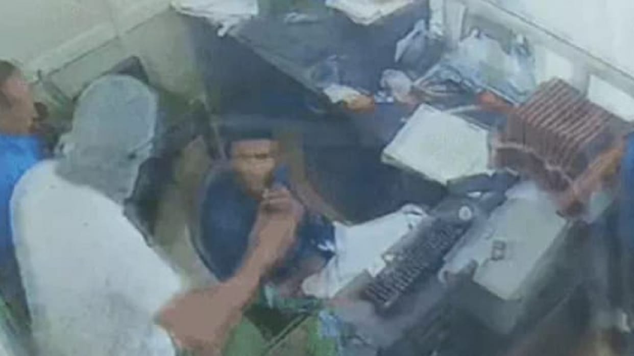 looted in broad daylight in Panipat: Criminals entered Punjab National Bank's Mitra branch