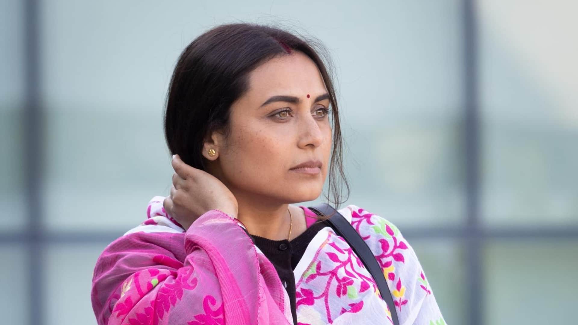 Rani Mukerji can be seen bowing down to Maa Kaali on the occasion of Diwali Actress gorgeous in a purple shara