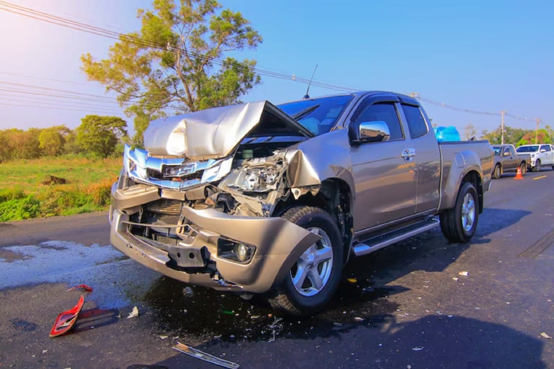 Drunk Driving in Pimpri Chinchwad Pune youth rams SUV into barricade Four injured