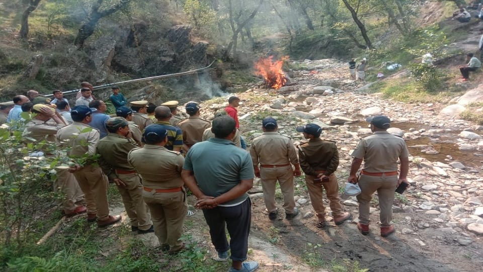 Uttarakhand News: People asking questions from the government about deaths due to forest fire