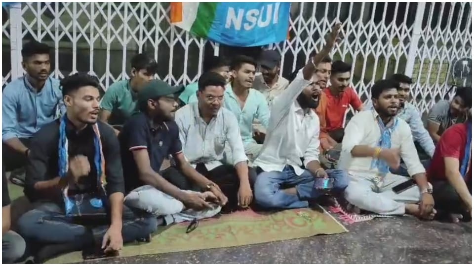 M Pharma exam not held in Barkatullah University for last one year students sitting on hunger strike